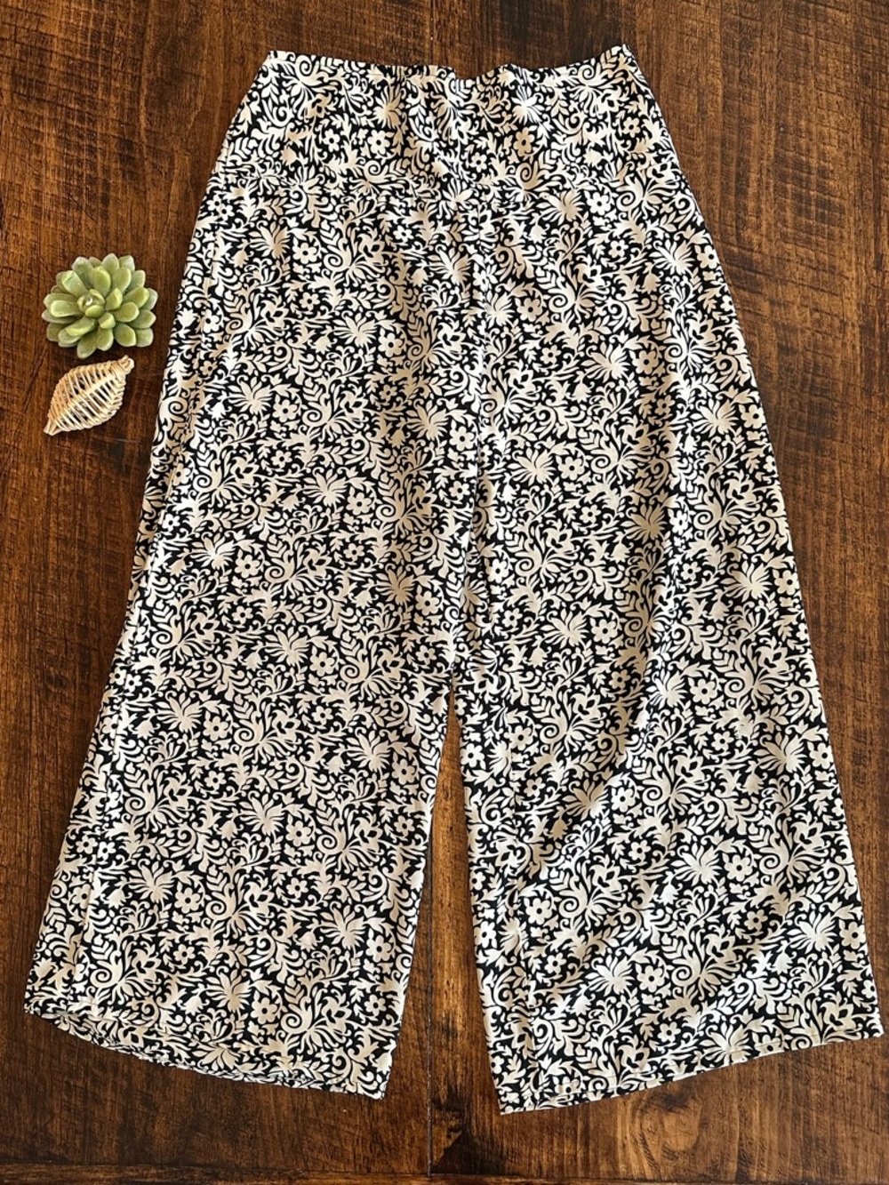 Aller Simplement | VTG Floral Wide Leg Pants - Boho Chic, Size S/M